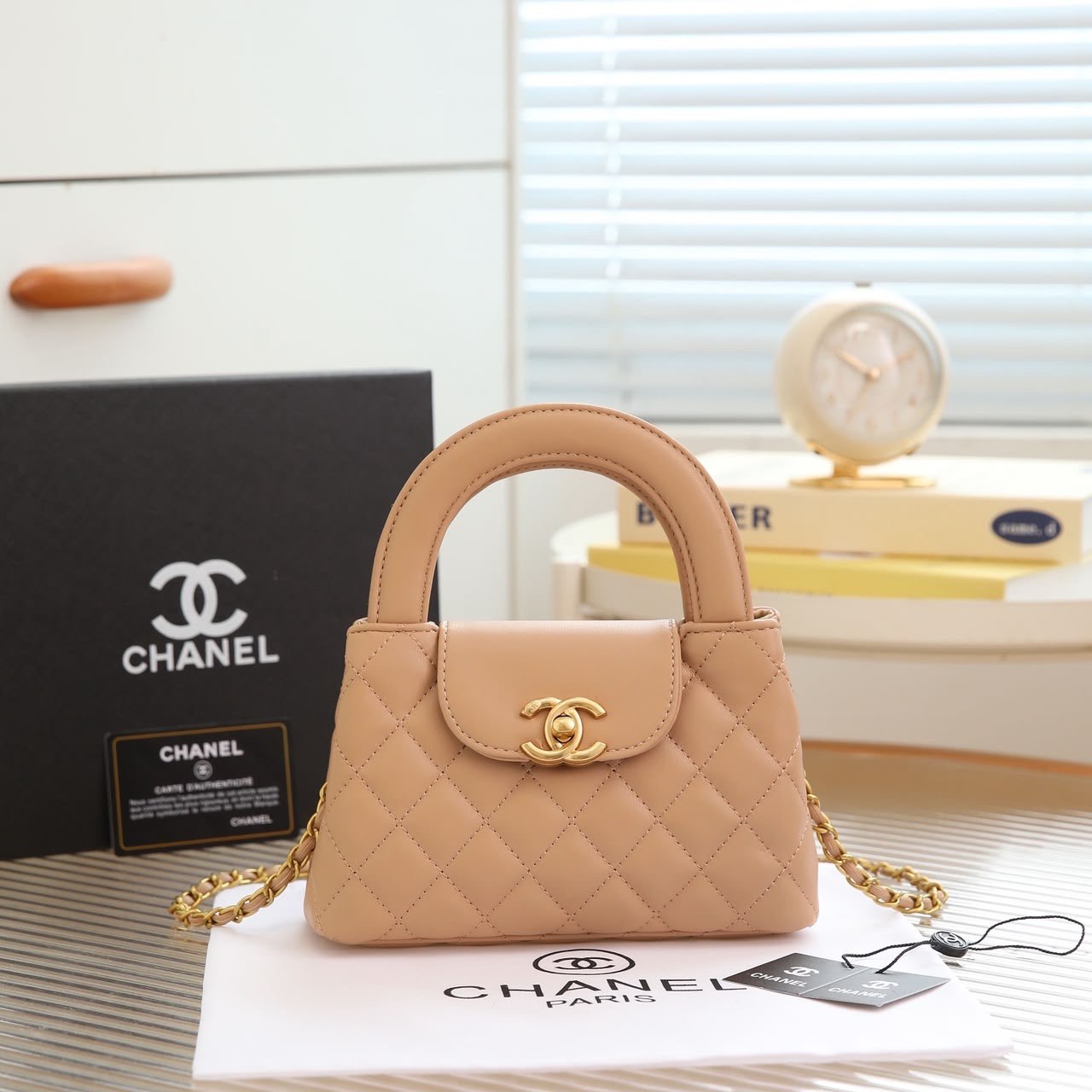 Chanel Classic photo 2