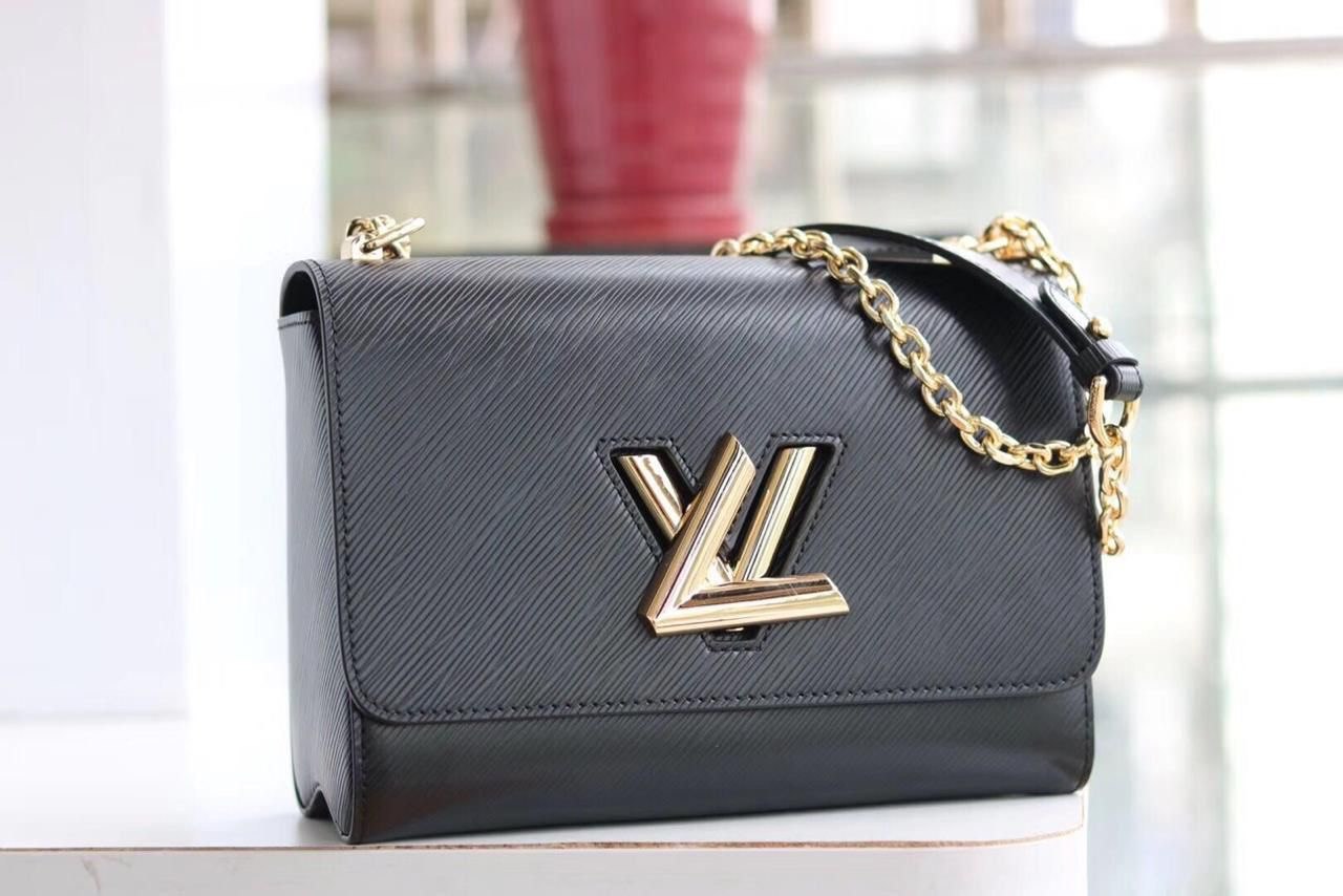 Louis Vuitton Classic flap medium photo 8