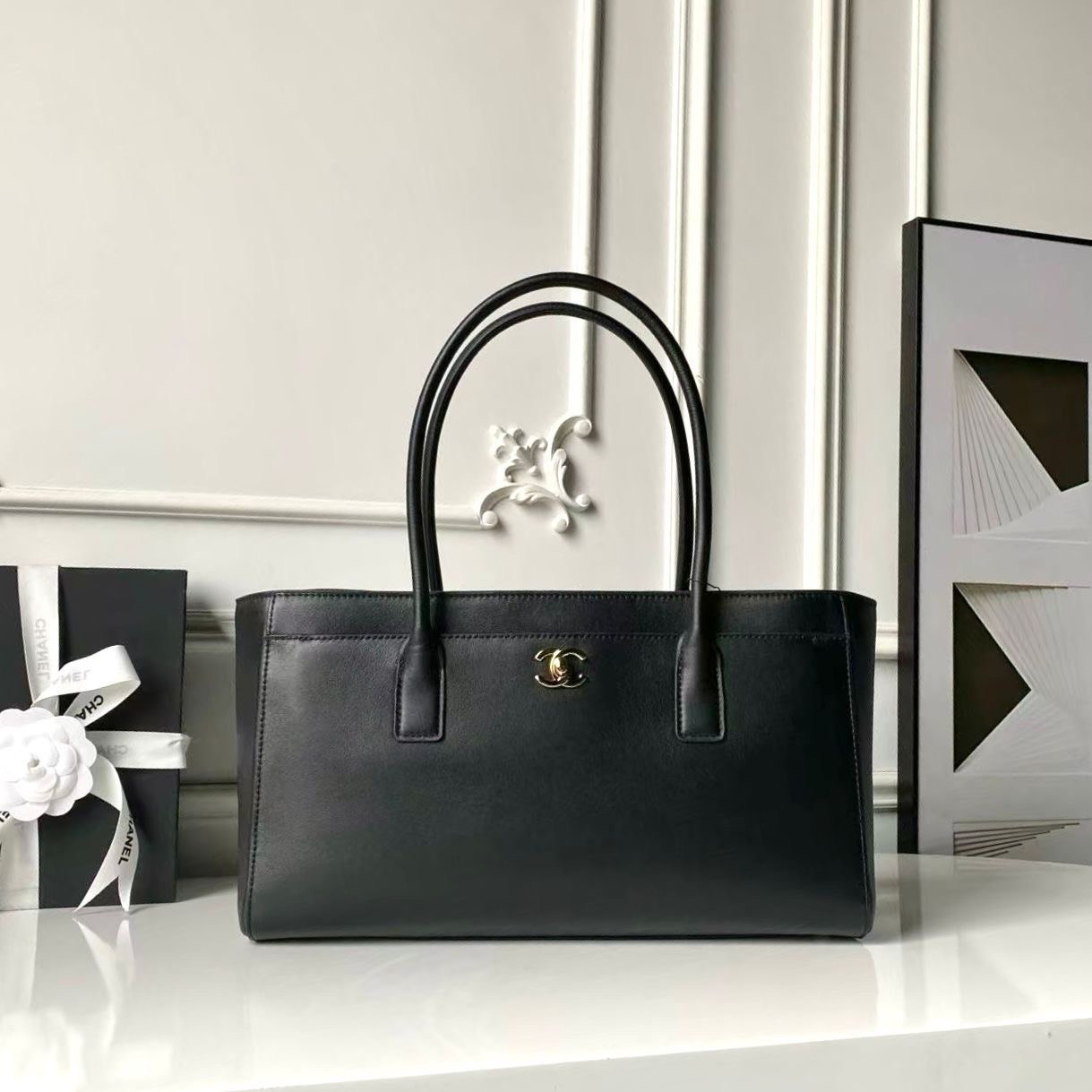 Chanel Medium photo 6