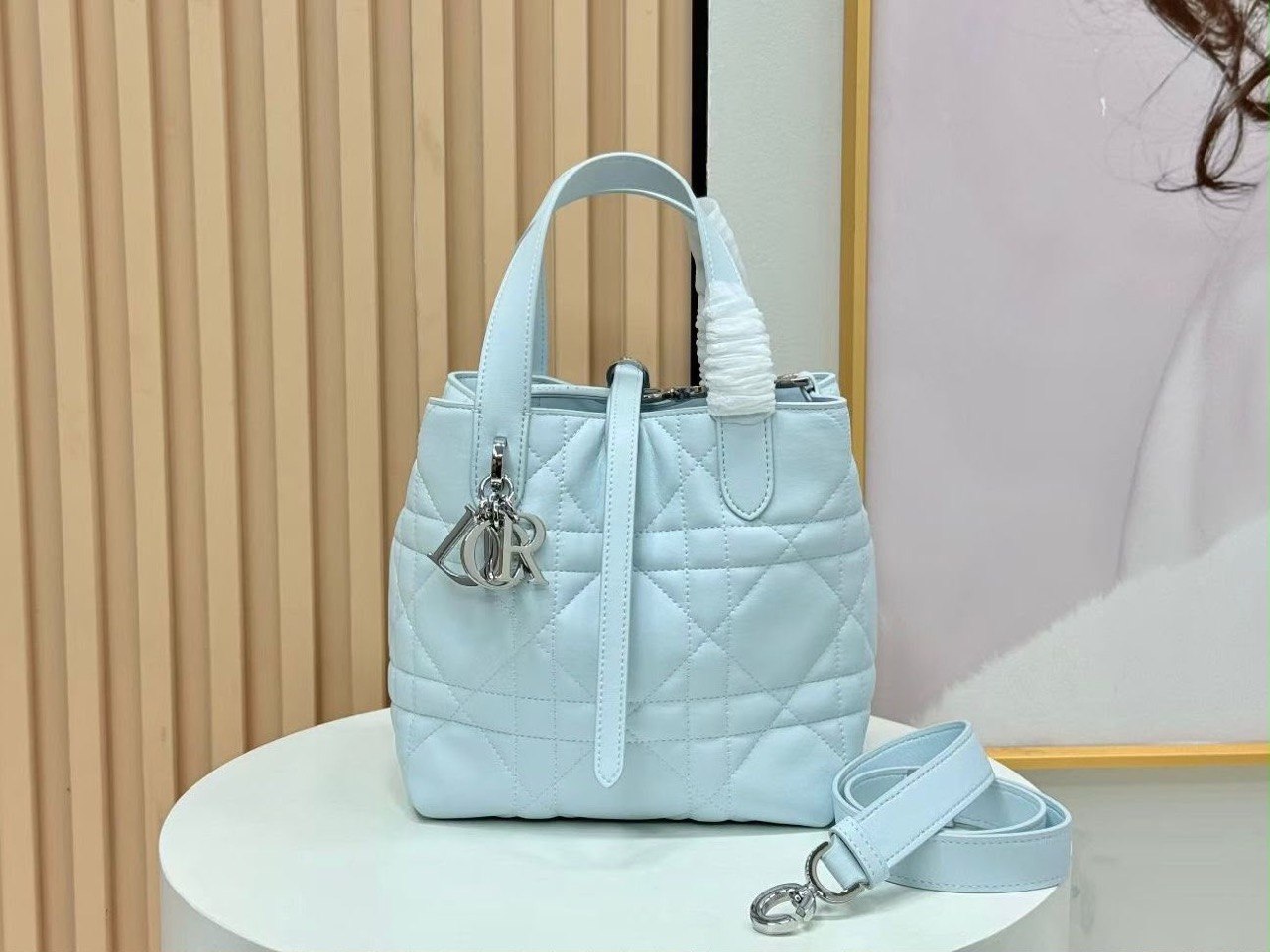 Dior Medium photo 10