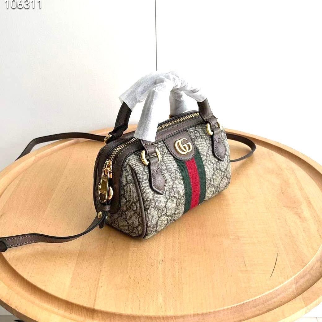 Gucci Medium photo 2