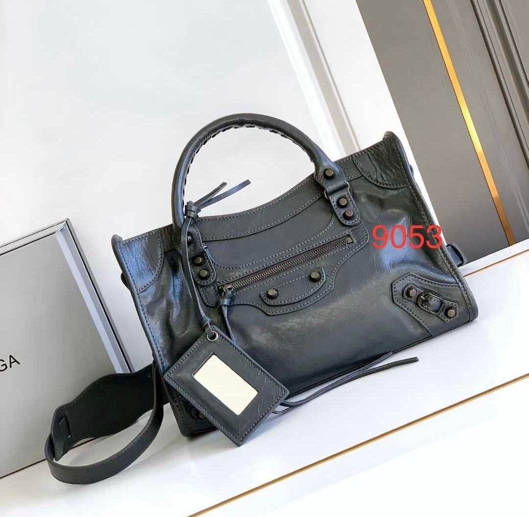 Balenciaga Classic photo 3