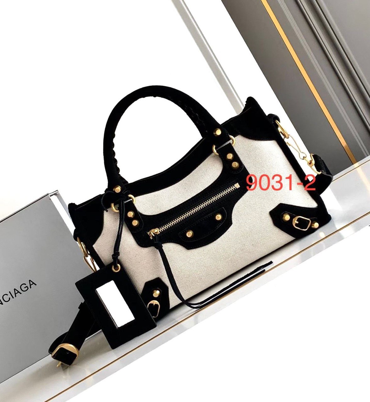 Balenciaga Classic photo 2