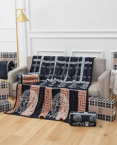 Versace Greek-key blanket set