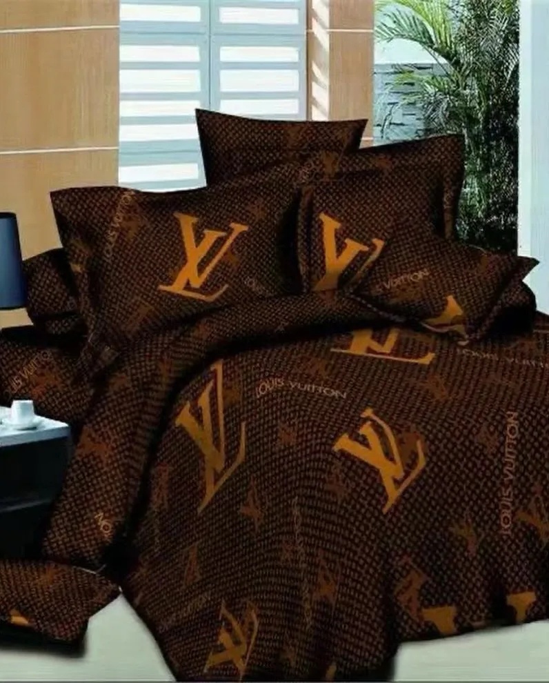 Louis Vuitton LV monogram bedding set photo 1