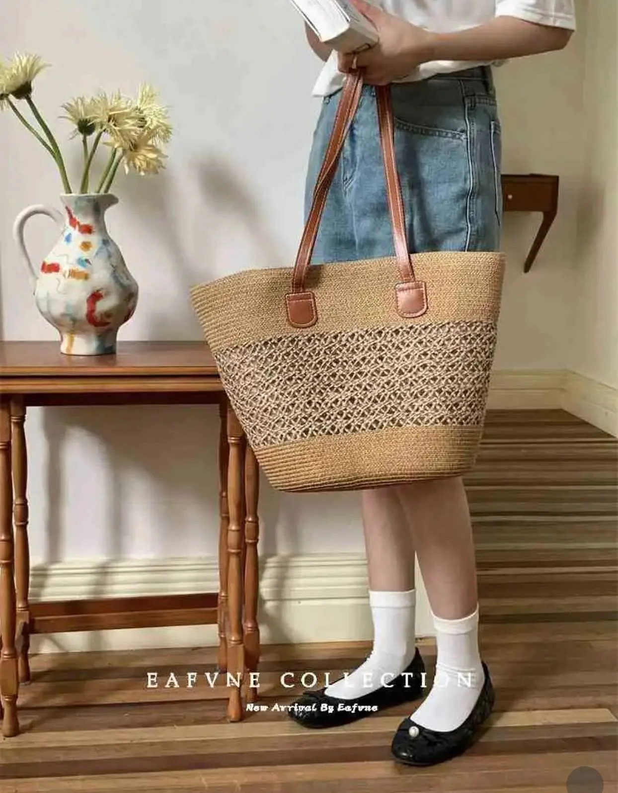 Woven Straw Tote photo 1