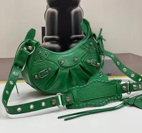 Balenciaga Le Cagole