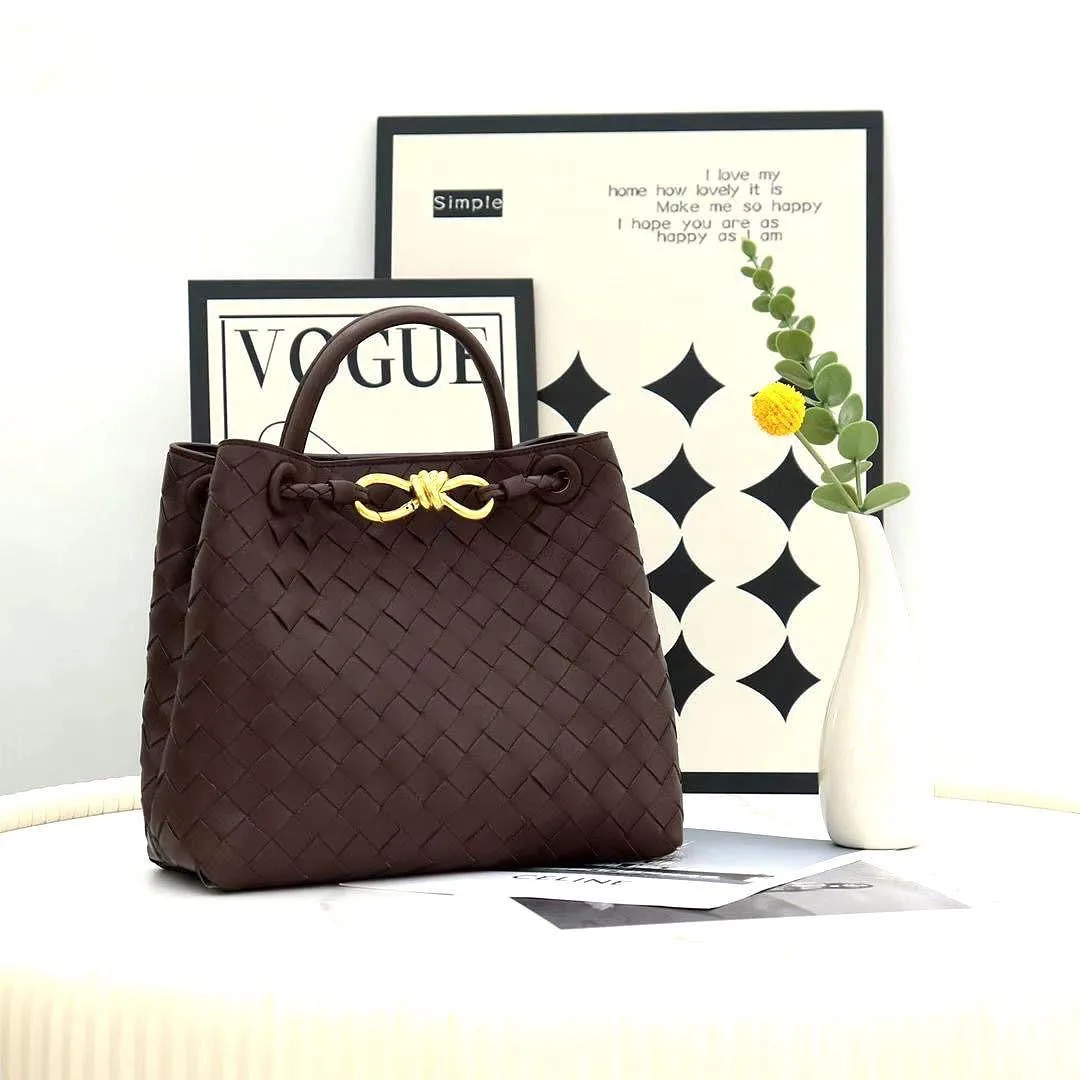 Bottega Veneta Handbag photo 1