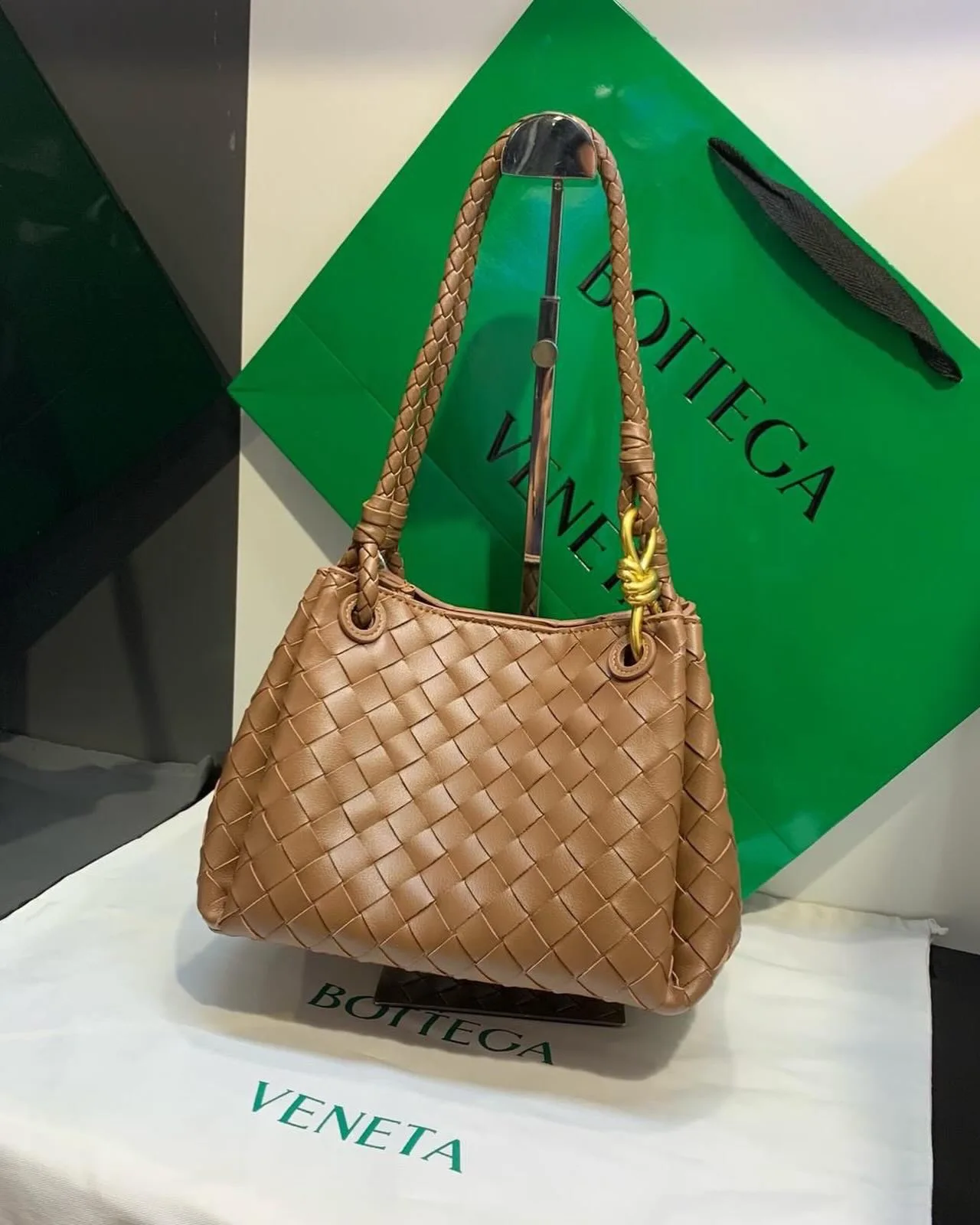 Bottega Veneta Shoulder Bag photo 1