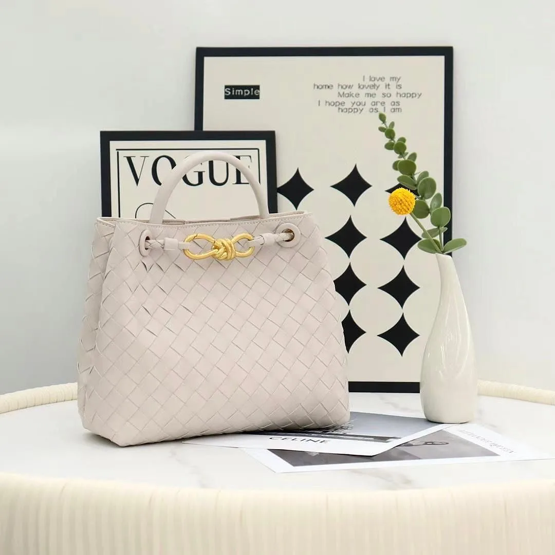 Bottega Veneta Andiamo photo 4