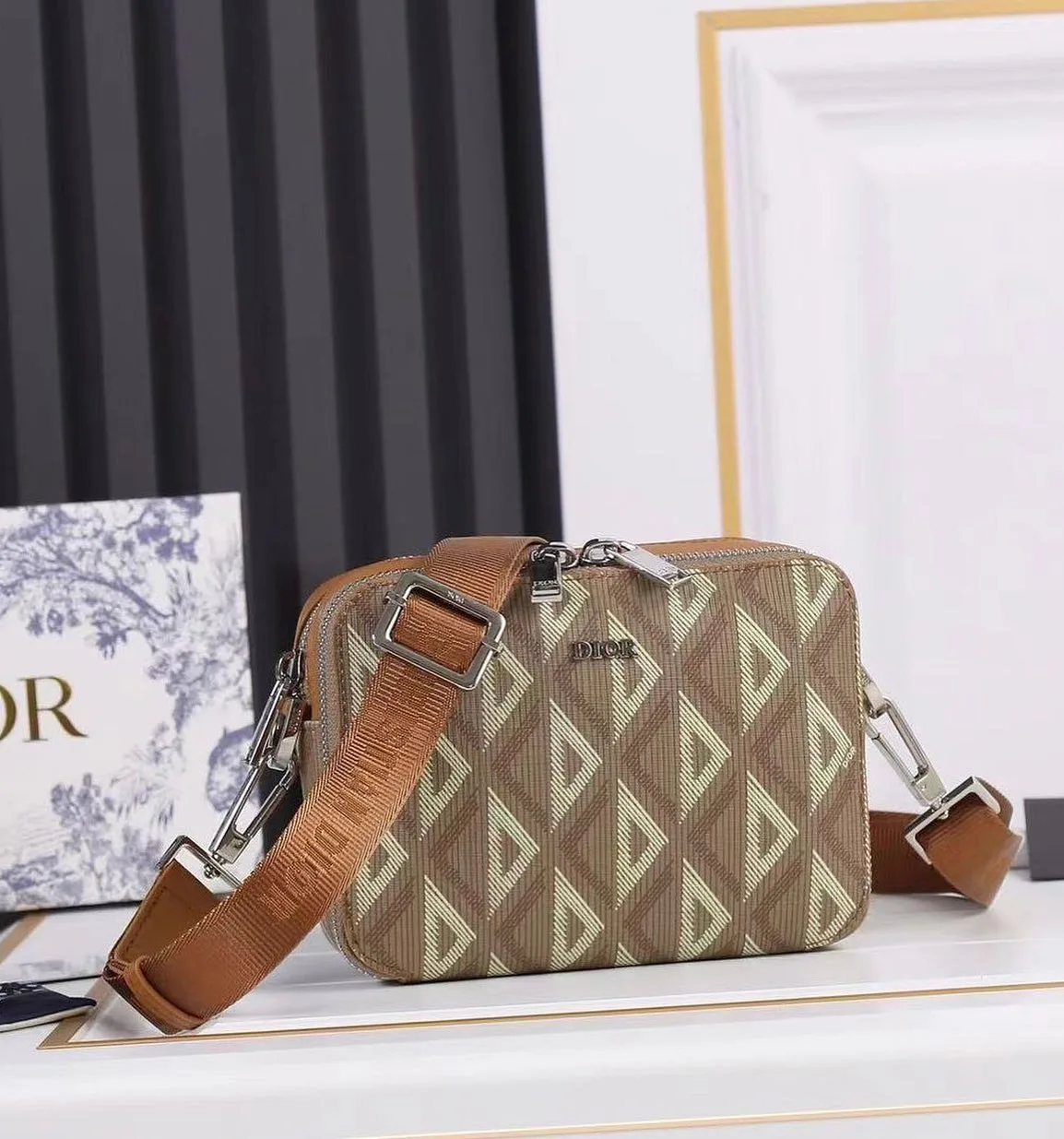 Dior Crossbody Bag photo 1