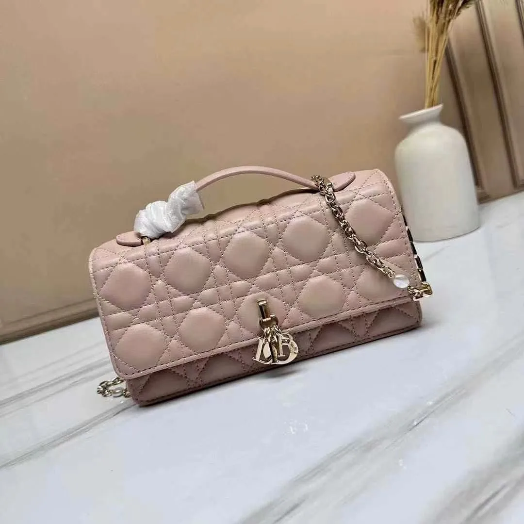 Dior Caro photo 1