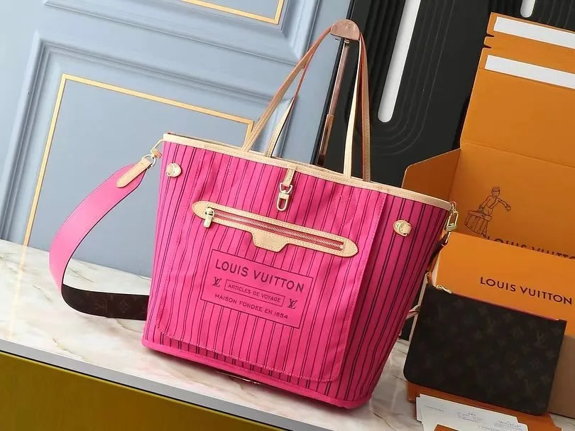 Louis Vuitton Tote Bag photo 5