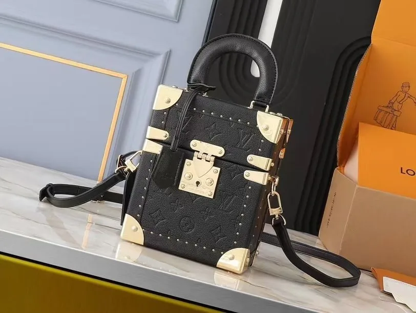 Louis Vuitton Petite Malle photo 1