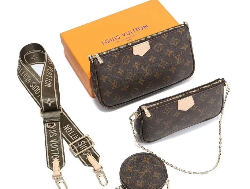 Louis Vuitton Pochette Accessories photo 1
