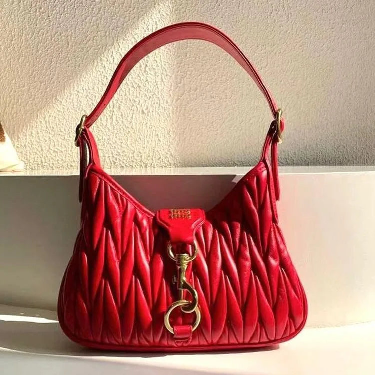 Miu Miu Matelassé Hobo photo 1