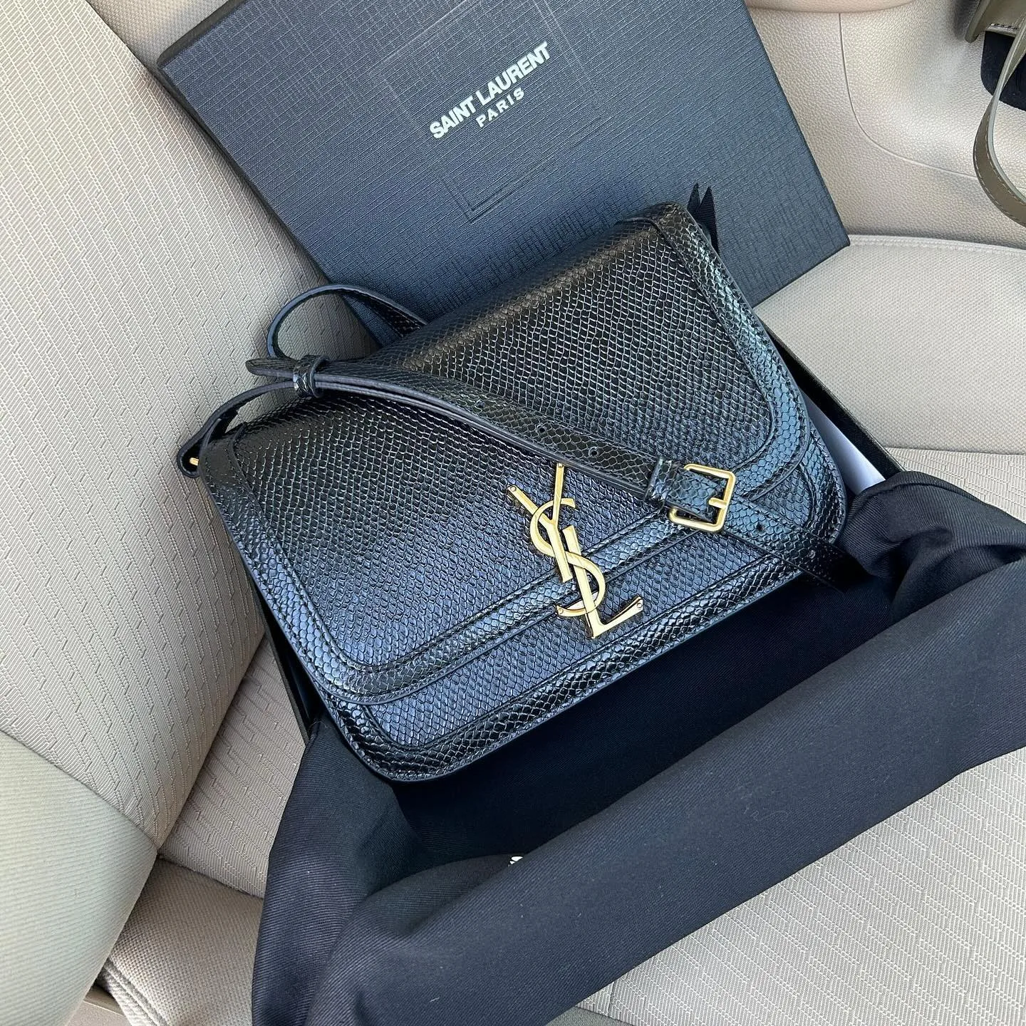 Saint Laurent Monogram Shoulder Bag photo 1