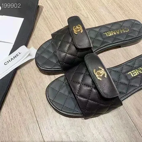 Chanel quilted slide