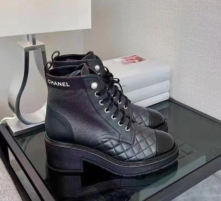 Chanel quilted lace-up ankle boot photo 1