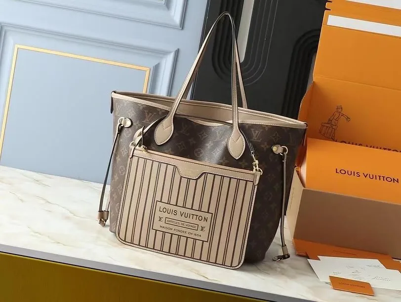 Louis Vuitton Neverfull photo 1