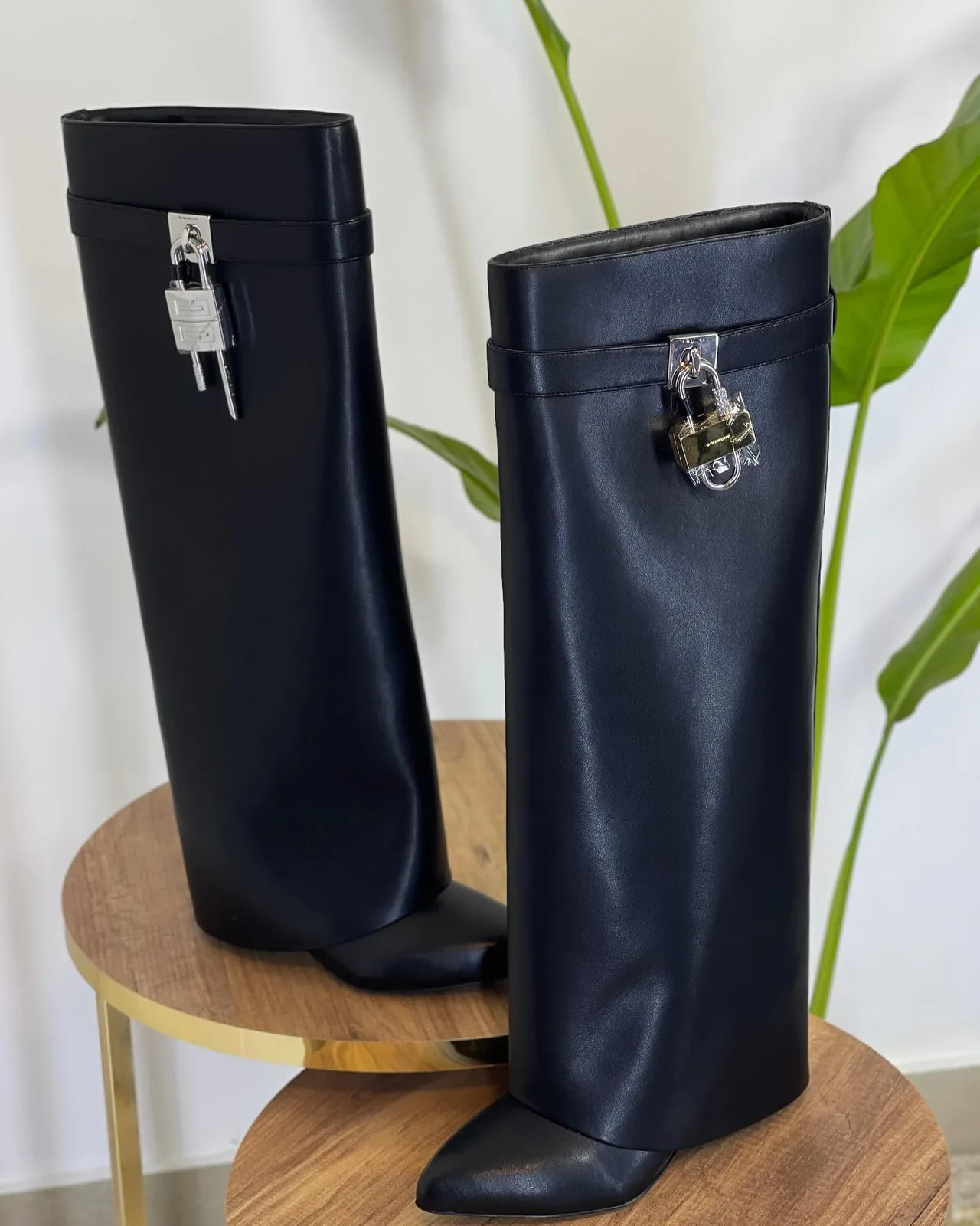 Givenchy Shark Lock Boot photo 1