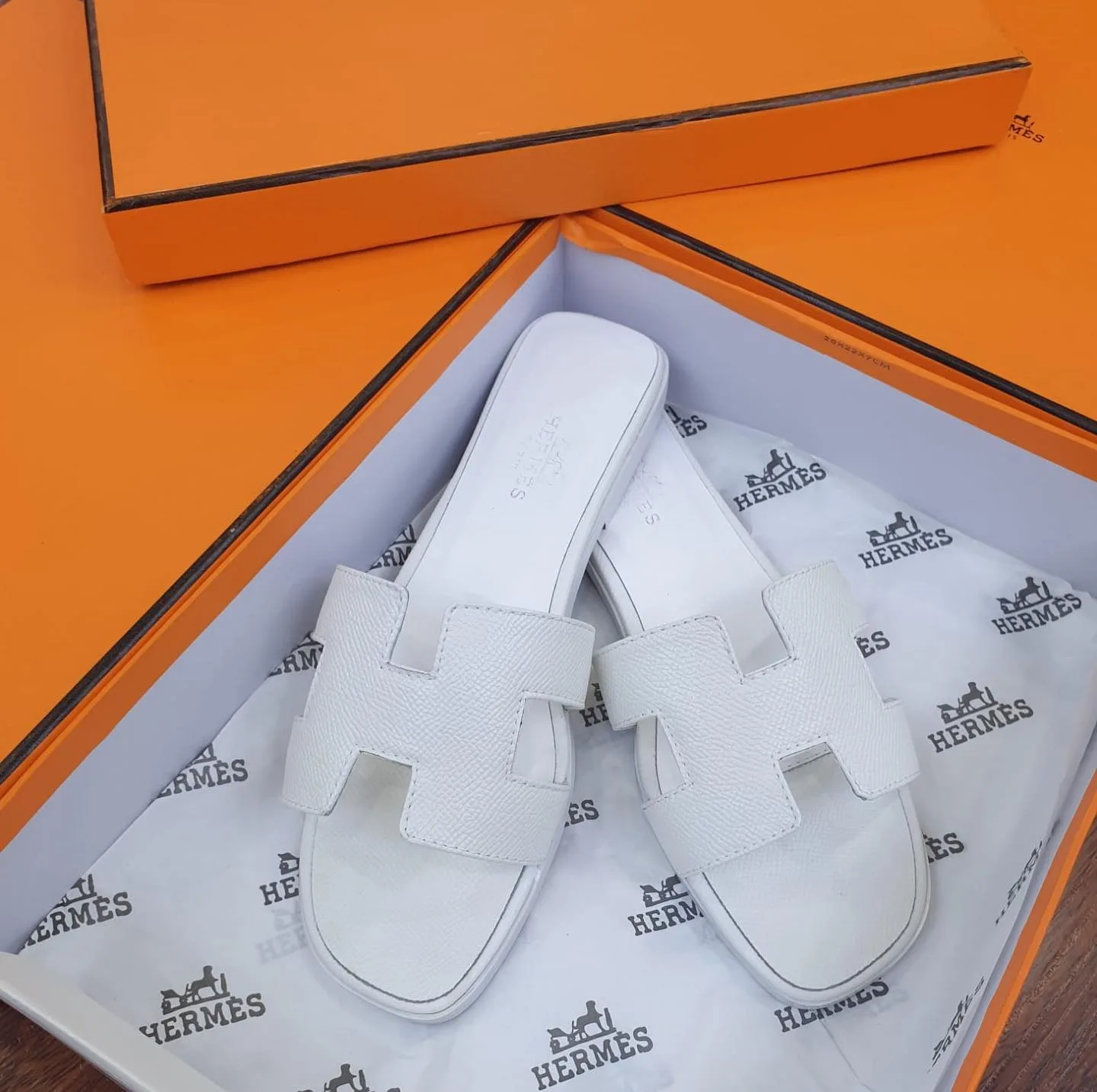 Hermès Oran Slide photo 1