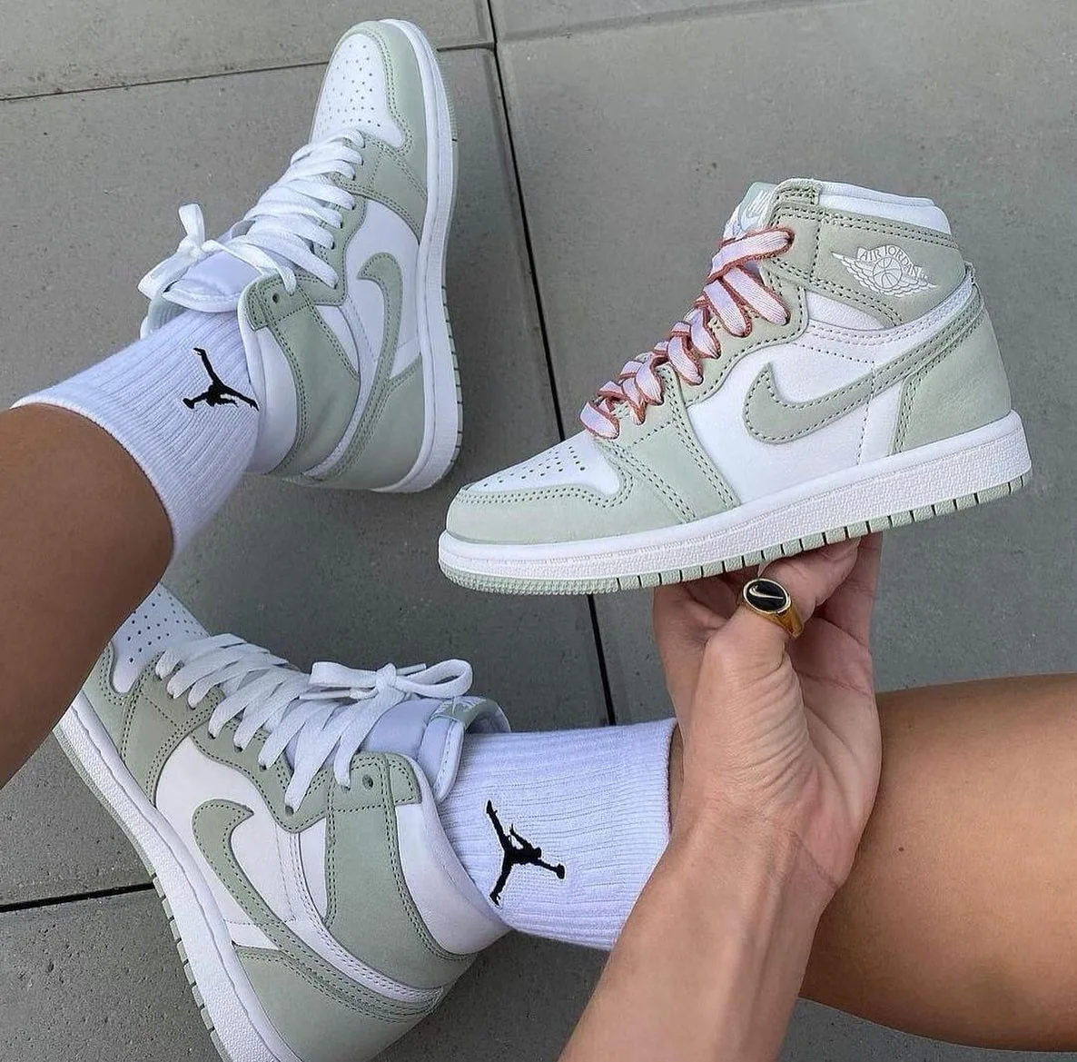 Nike Air Jordan 1 Retro High photo 1
