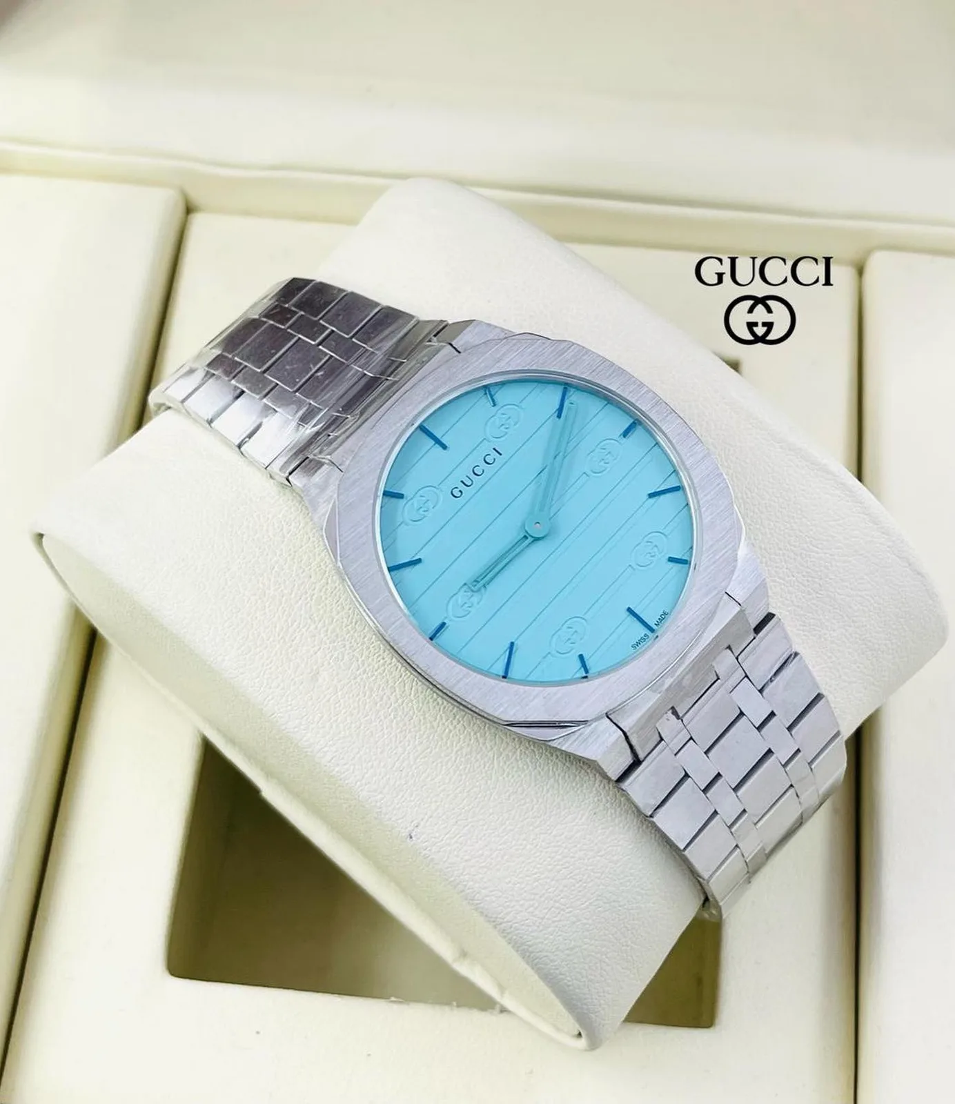 Gucci slim rectangular dial steel bracelet watch photo 5