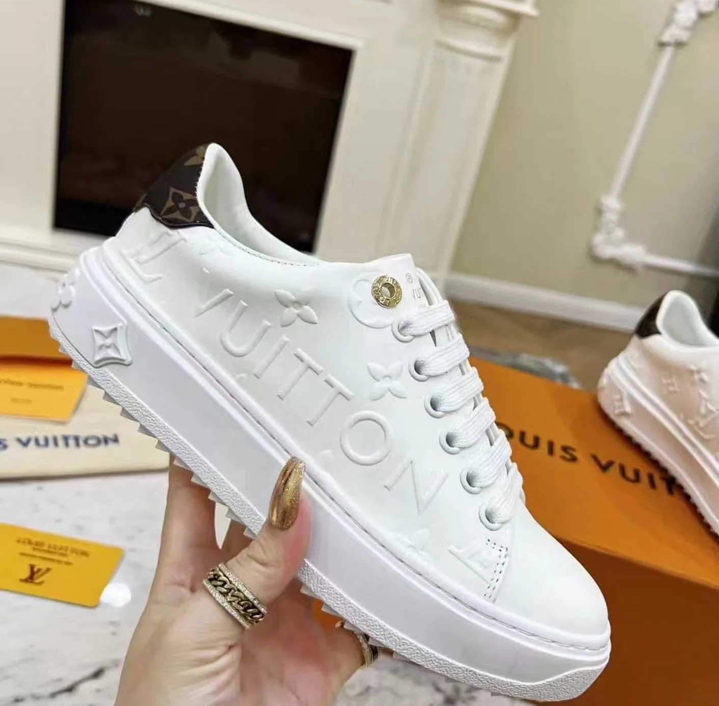 Louis Vuitton LV Archlight photo 3